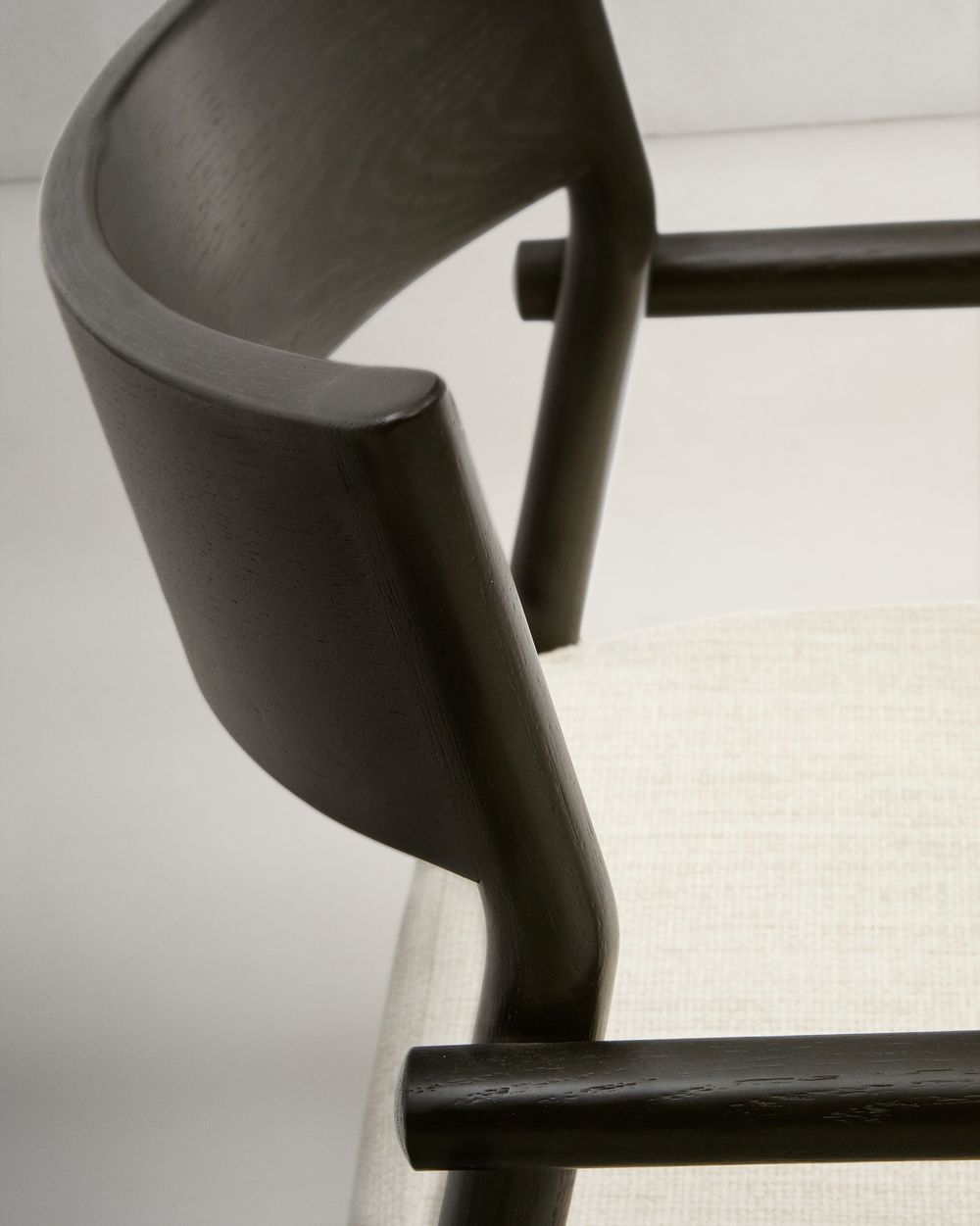 Armstoel FALCONERA - Zwart eikenhout / Beige stof KAV C0100140JD12