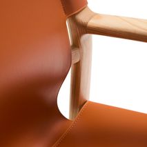 Armstoel JAN - Oranje leder / Massief eikenhout KAV C00126LE13