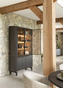 Vitrinekast RAVELLO - Donker eikenfineer/Glas HEH 54560-BAS