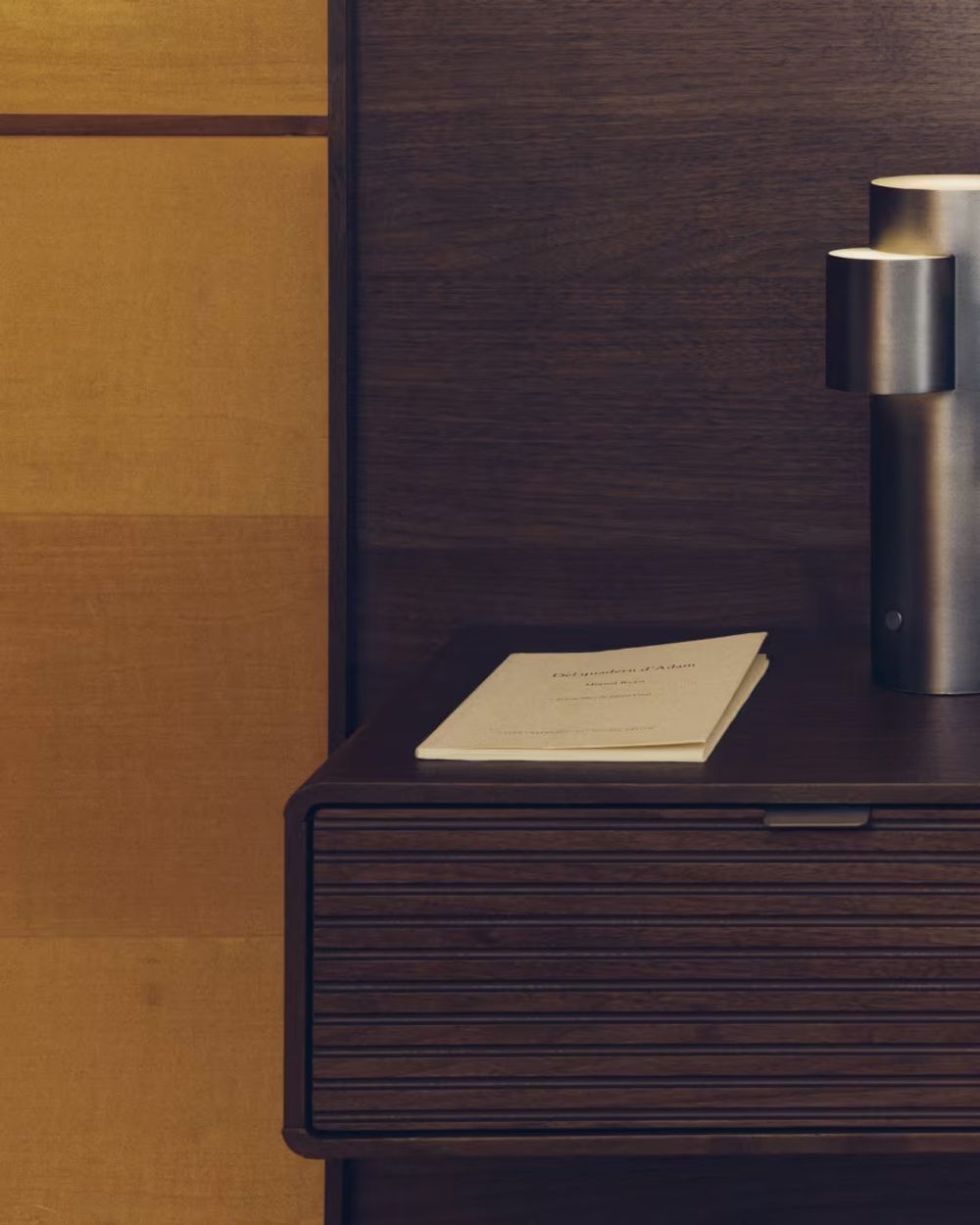 Bed met 2 nachtkastjes NORLEN - Walnoot KAV M00085W09