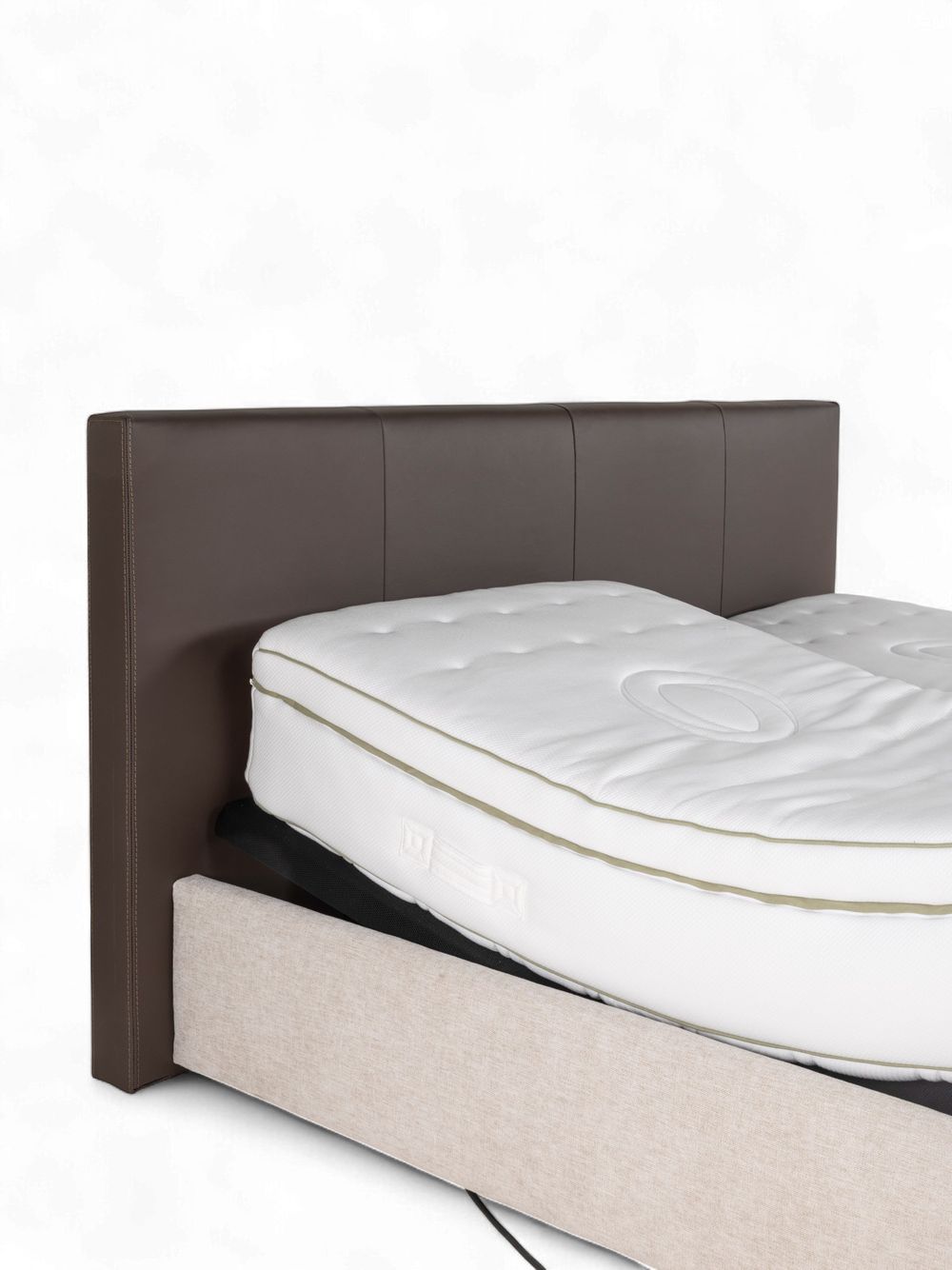 Elektrische boxspring LILY - Leder Namibo moro / s C-RCB-81-BEDTZ