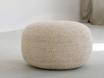 Poef EASE - L - Licht beige BSR-14-000001-LBEI