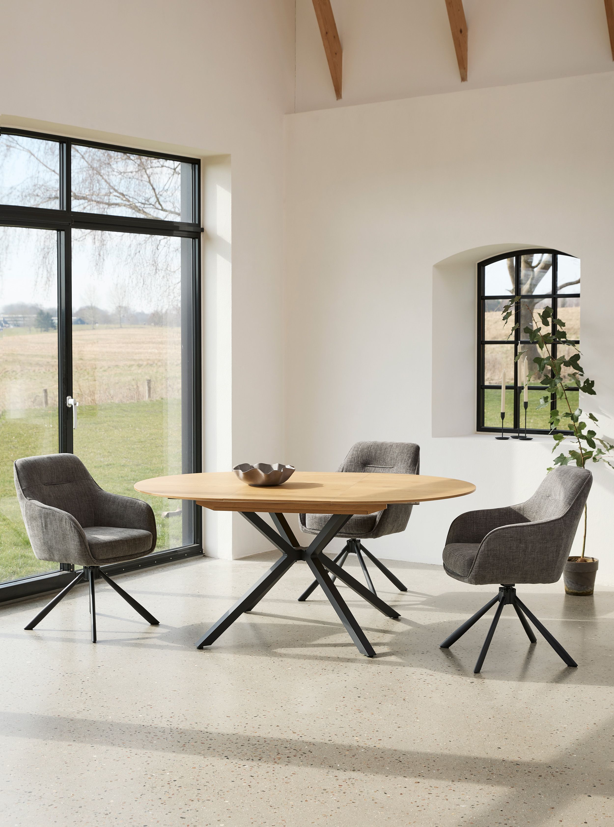 Draaibare armstoel AVOLA - Taupe