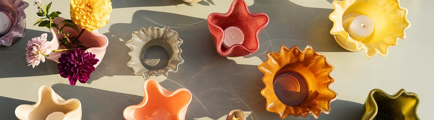 Madam Stoltz bij DEBA Meubelen