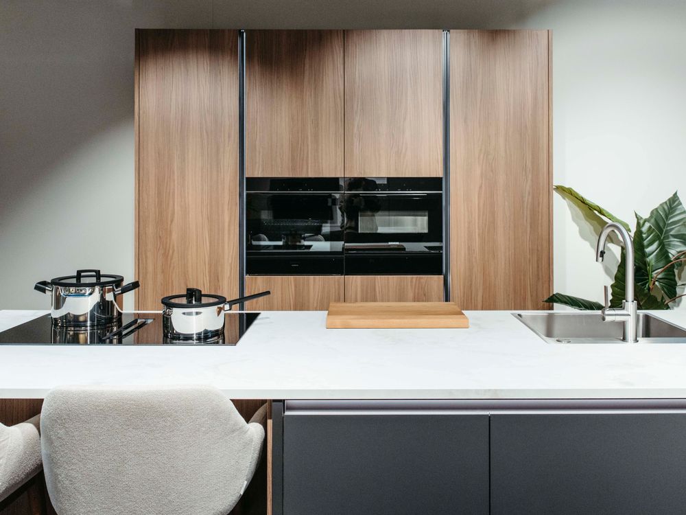 Keuken Sofie - Houtlook/Antraciet/Wit marmermotief KEUKEN SOFIE WEB