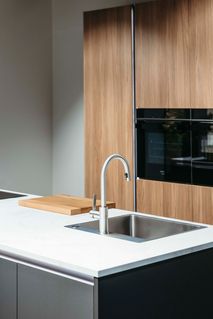 Keuken Sofie - Houtlook/Antraciet/Wit marmermotief KEUKEN SOFIE WEB