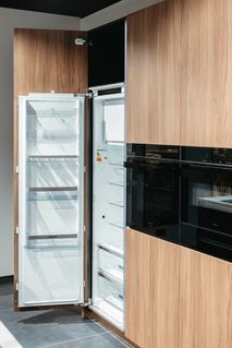 Keuken Sofie - Houtlook/Antraciet/Wit marmermotief KEUKEN SOFIE WEB