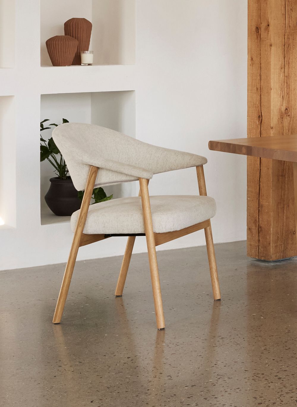 Armstoel ELK - Crème / Smoked Oak UNI-12-000002