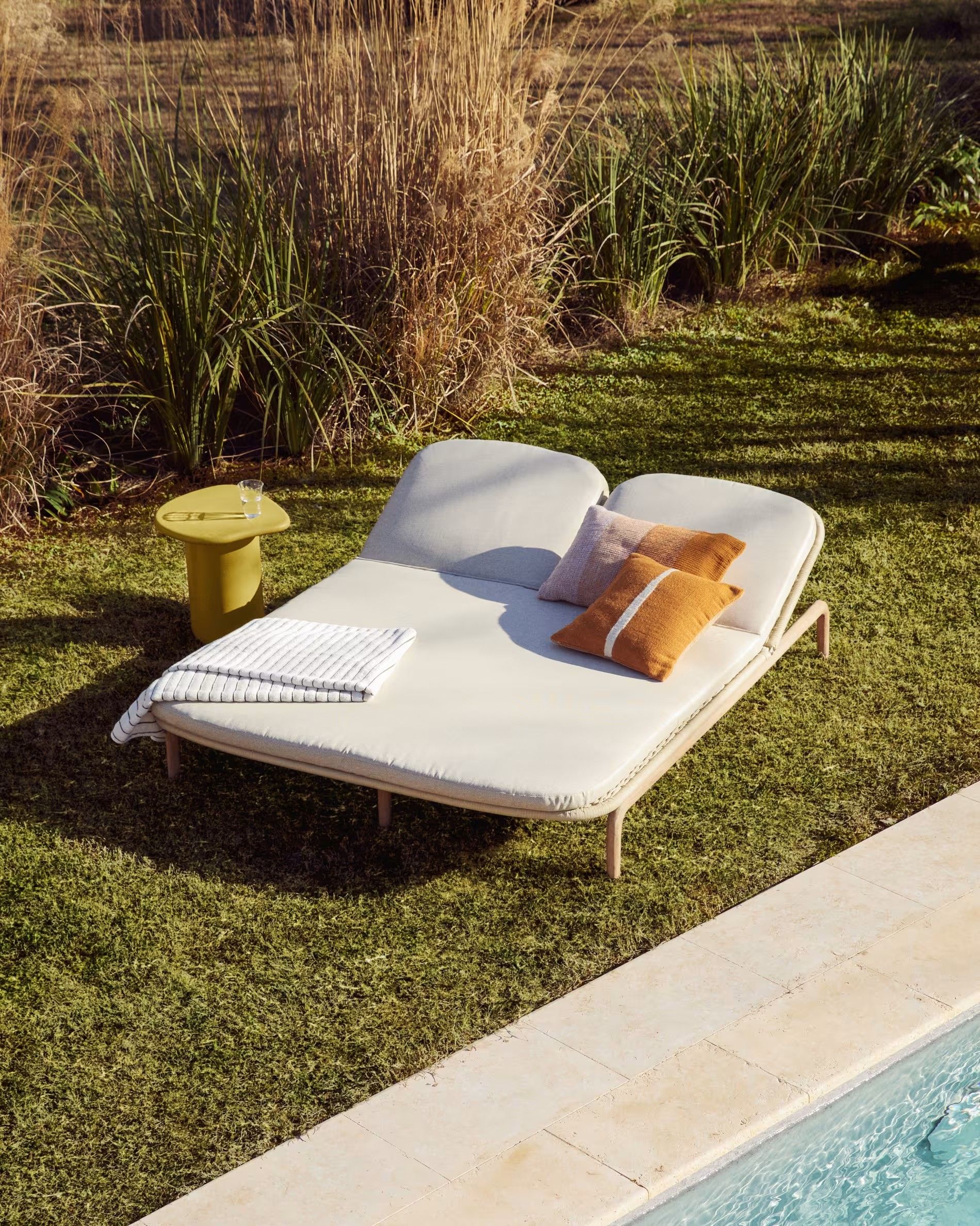 Tweepersoons ligstoel ALIPA - Acaciahout / Ecru