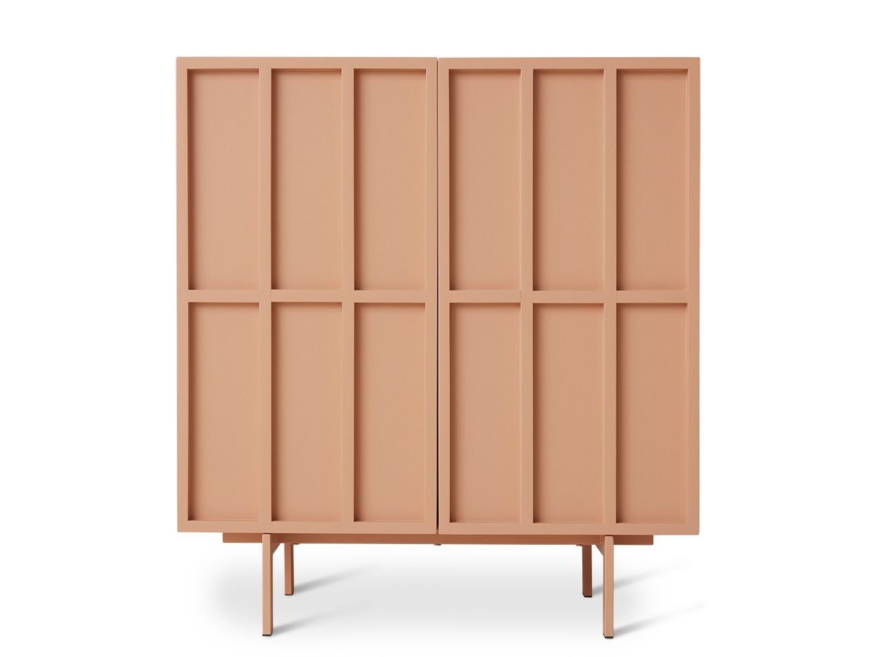 Roze metalen wandkast 'Blush' met twee deuren en een geometrisch patroon op de voorkant.