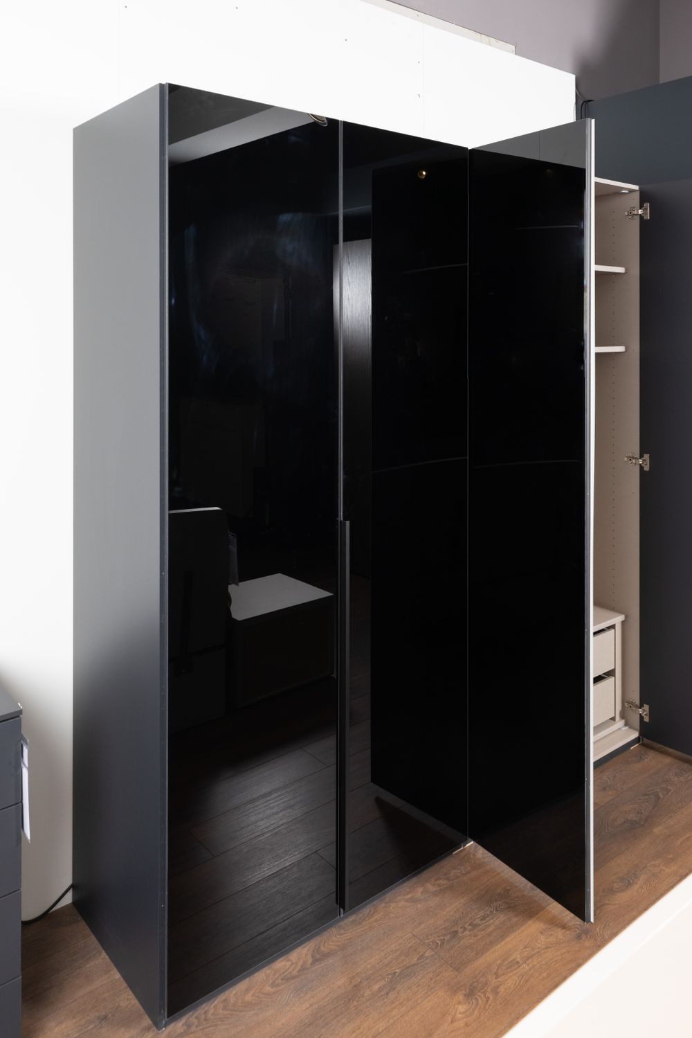 Draaideurkast VIANO - Zwart C-RCH-94-KAST2