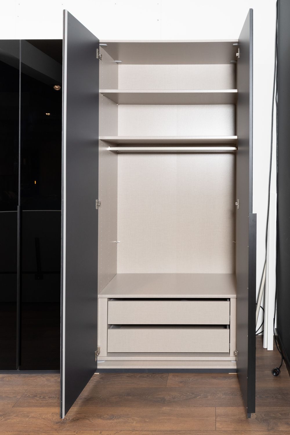 Draaideurkast VIANO - Zwart C-RCH-94-KAST2