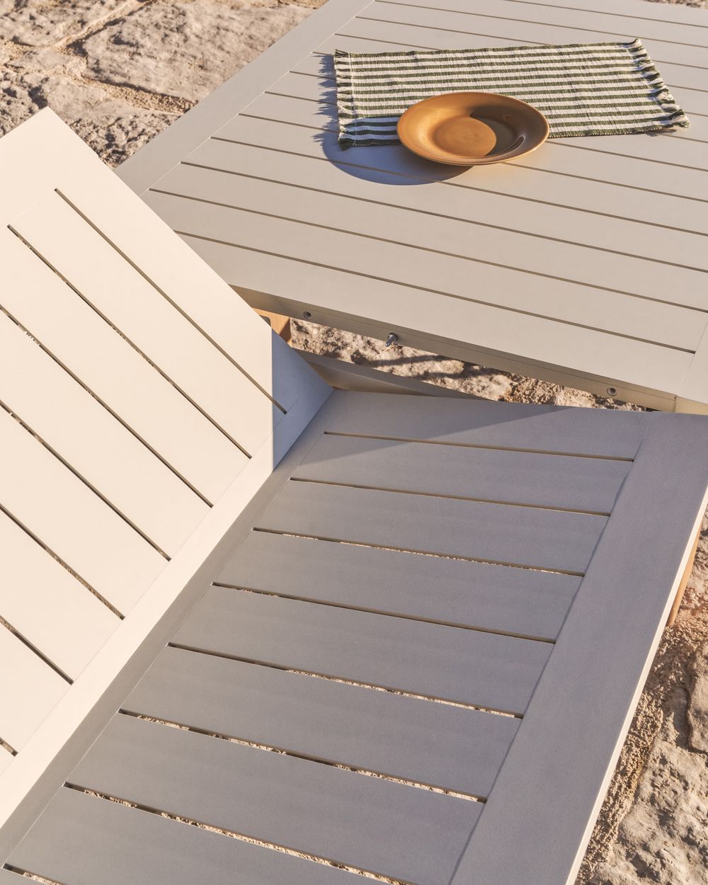Uitschuifbare tuintafel LIVORNO - Beige KAV O00644RR39