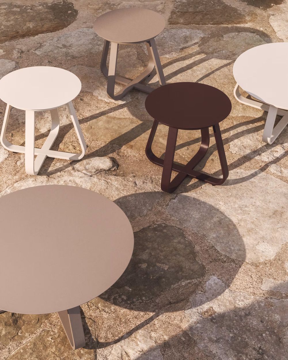 Bijzettafel TAMARIS - Bruin aluminium KAV O00663RR09