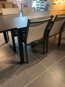 Tuinset: Tuintafel LIPPI en tuinstoel BARI C-GES-LI-BA