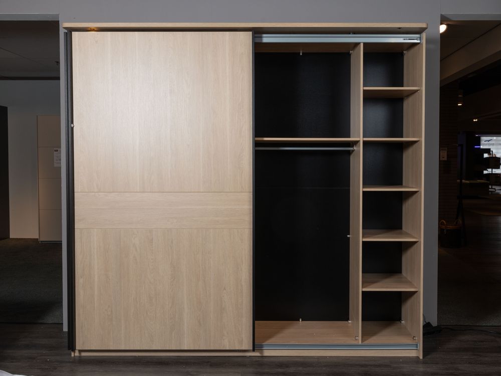 Schuifdeurkast LAGO - Eikenhouten look MBR-85-000021