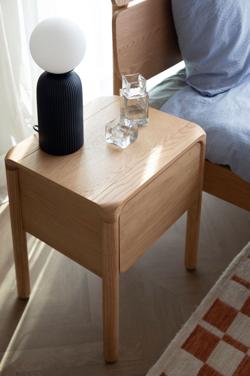 Nachttafel STORM - Essenhout / Eikenfineer ZVR 1001836