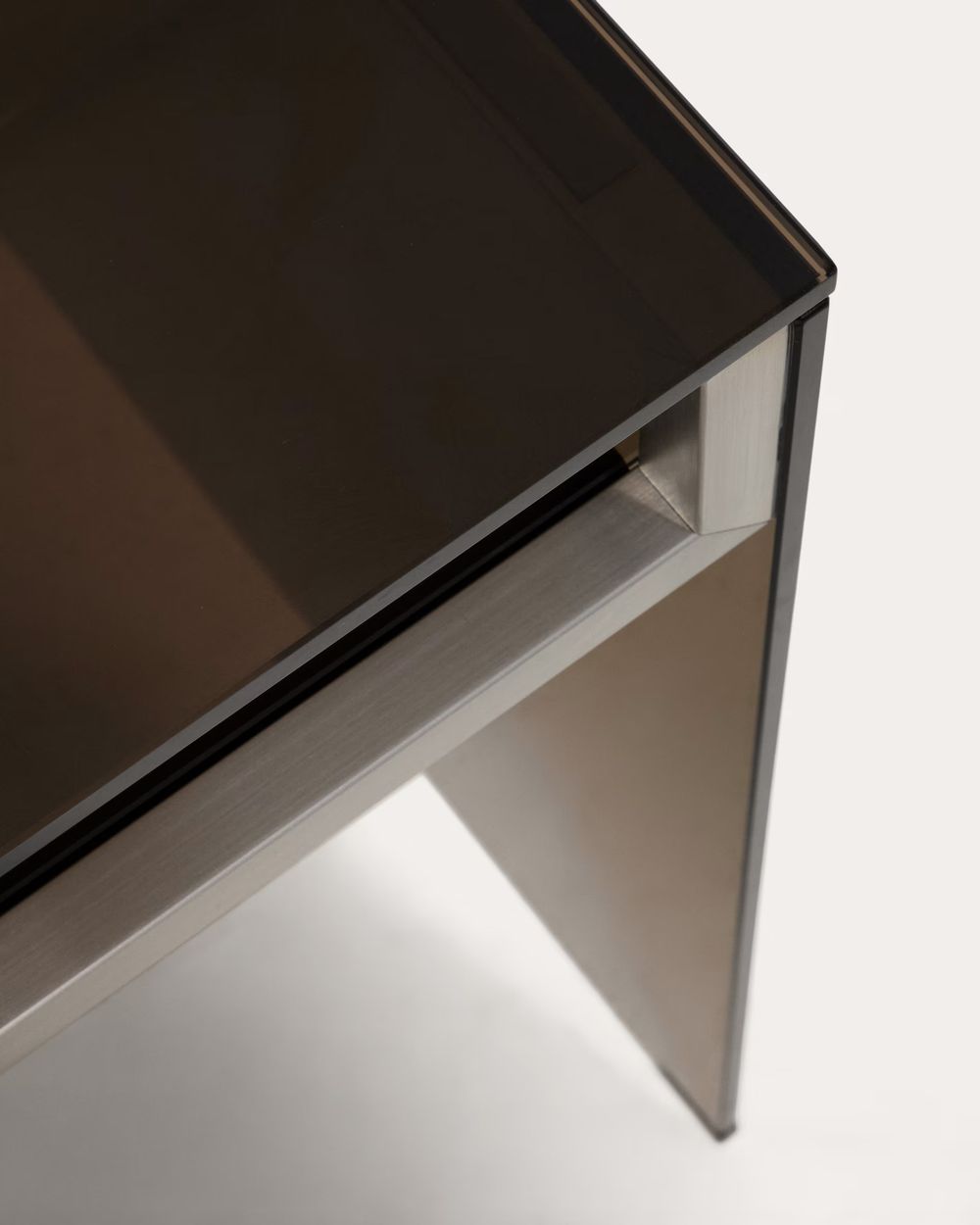 Bureau ADILE - Bruin glas KAV M00195CR10