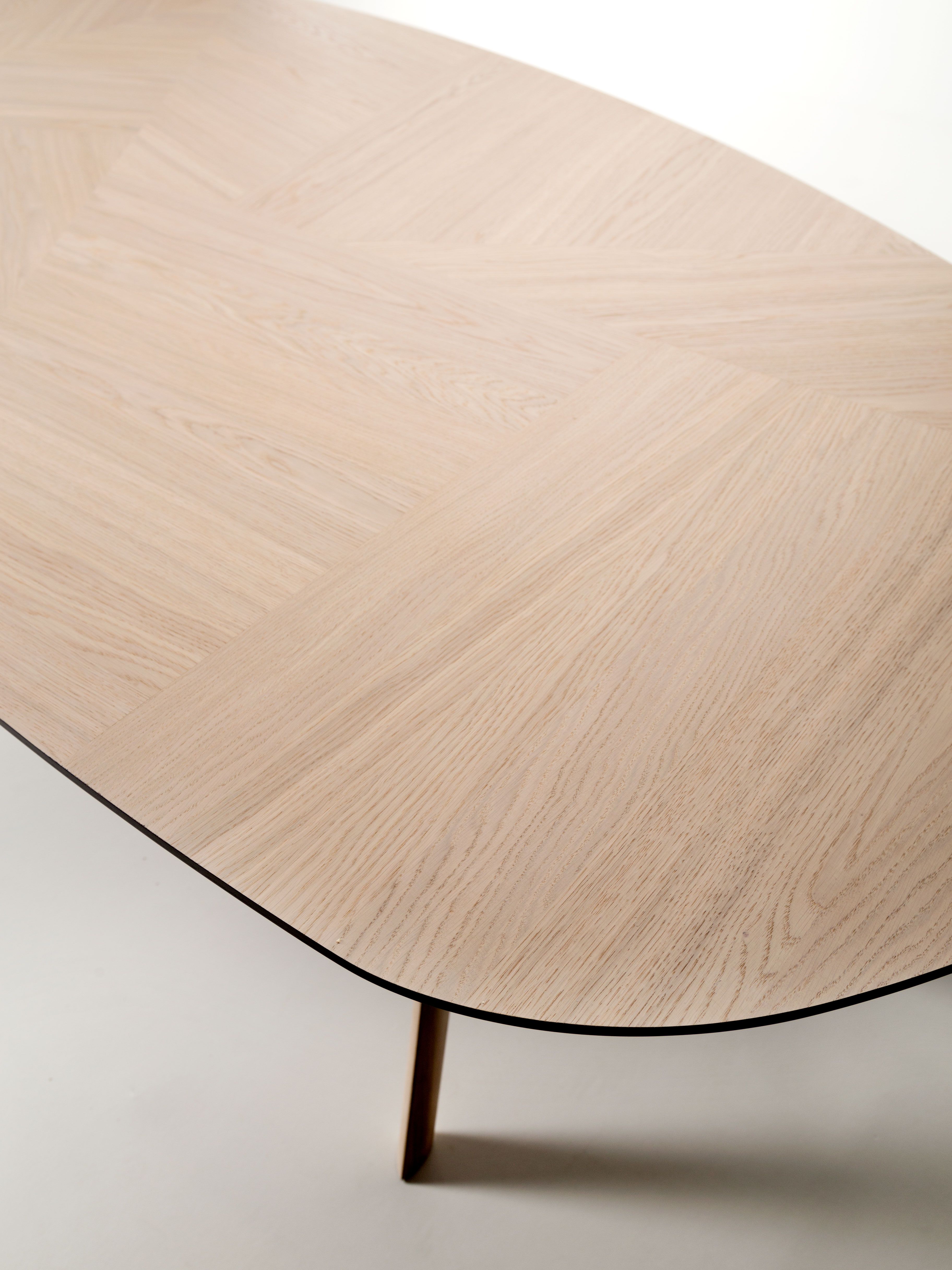 Ovale tafel ECLIPSE - Eiken