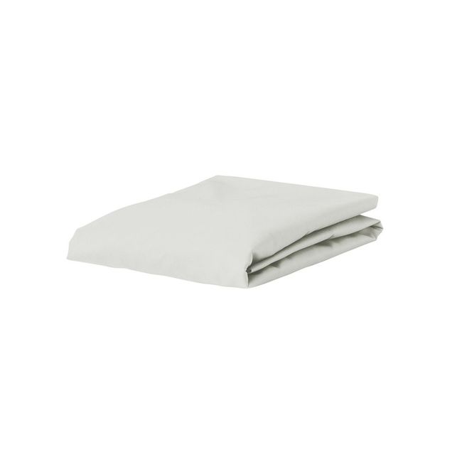 Gevouwen hoeslaken van wit percale katoen.