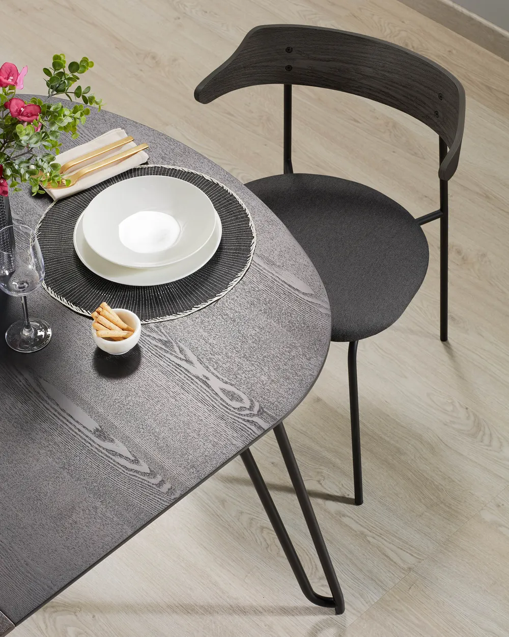 Uitschuifbare tafel MILIAN - Zwart KAV NR010M01