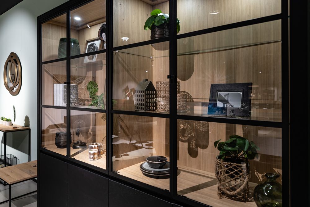 Vitrine ZEN incl. led - Black matte/smoked oak FDF-15-000270