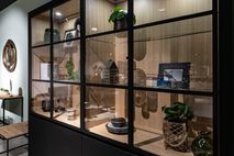 Vitrine ZEN incl. led - Black matte/smoked oak FDF-15-000270