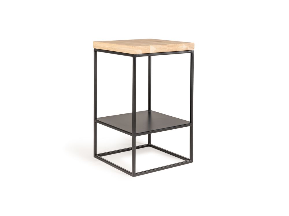 Consol tafel van gesmokt eikenhout en zwart staal, met open compartiment.