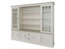 York vitrinekast van lariks- en eikenhout in beige, met glasdeuren en planken.