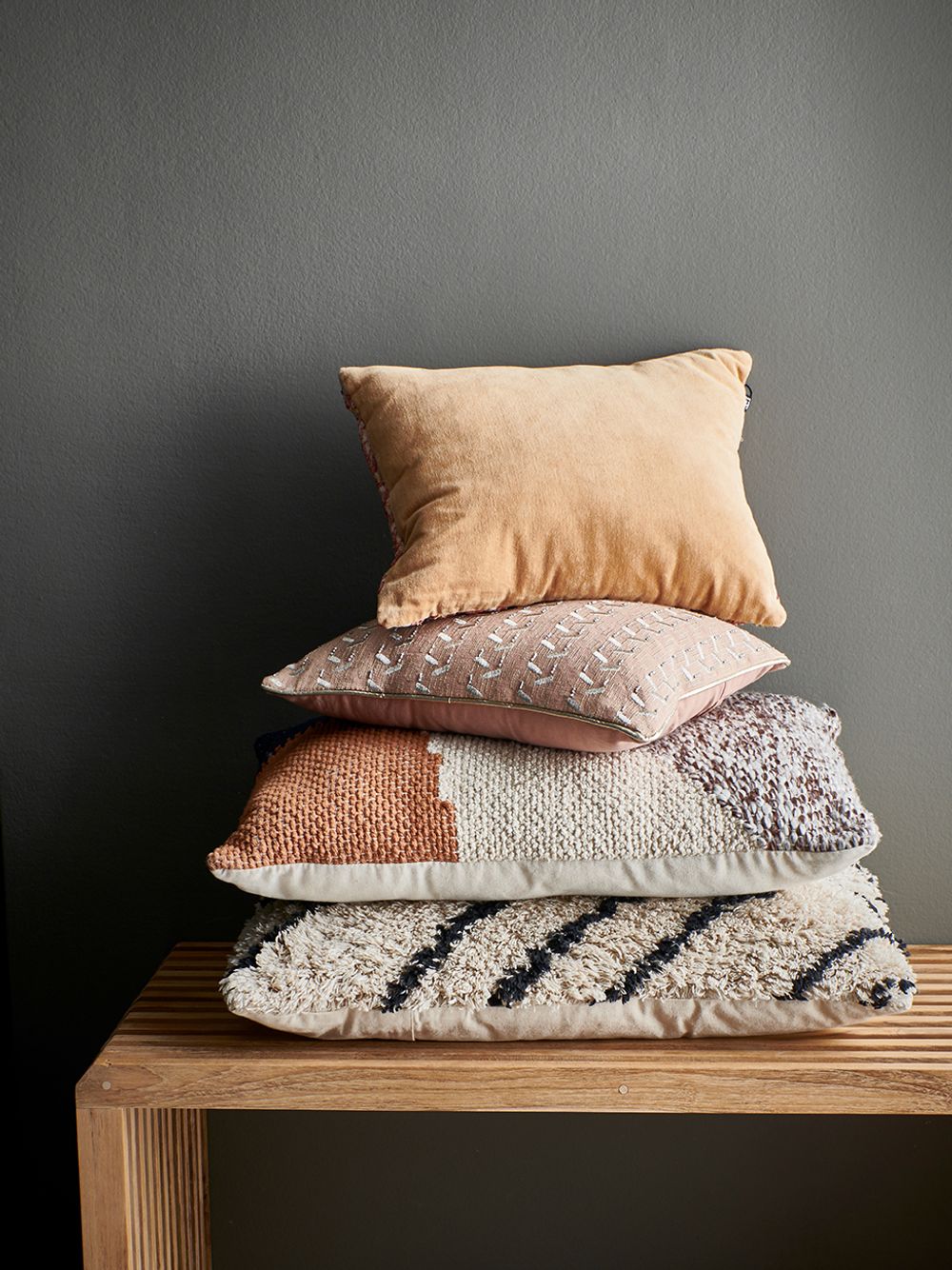 Sierkussen RUIT - Beige/zwart HKI TKU2065