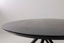 Ovale tafel COX - Zwart hout/metaal TRS CO1224
