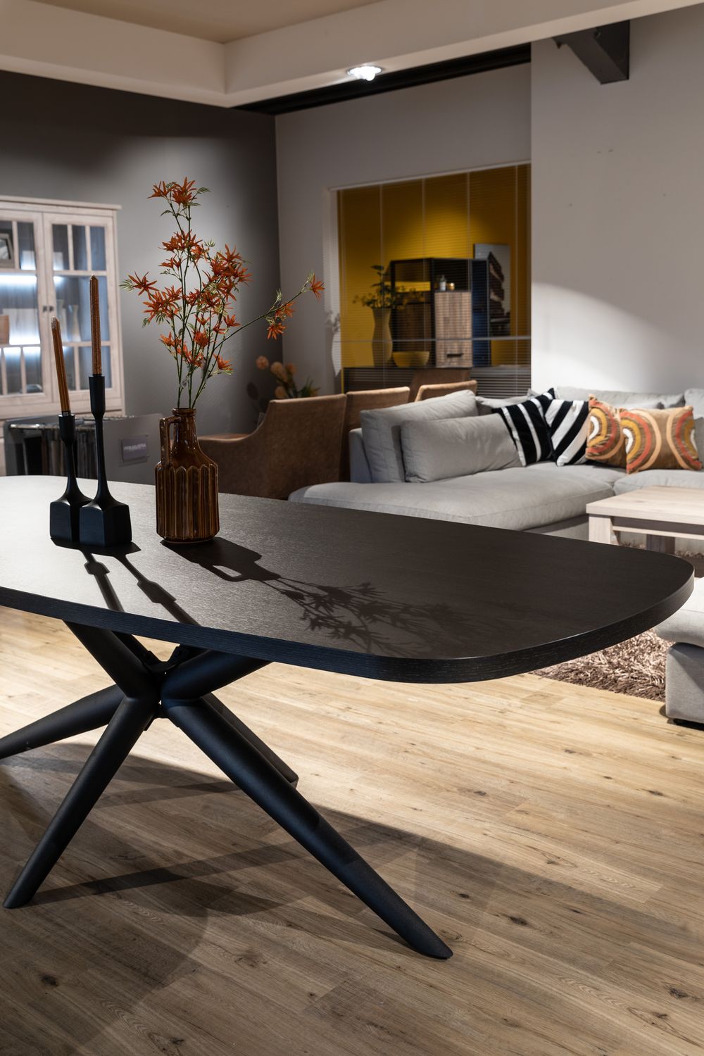 Eetkamertafel STATUS - Zwart Hout MXF TA TA2210
