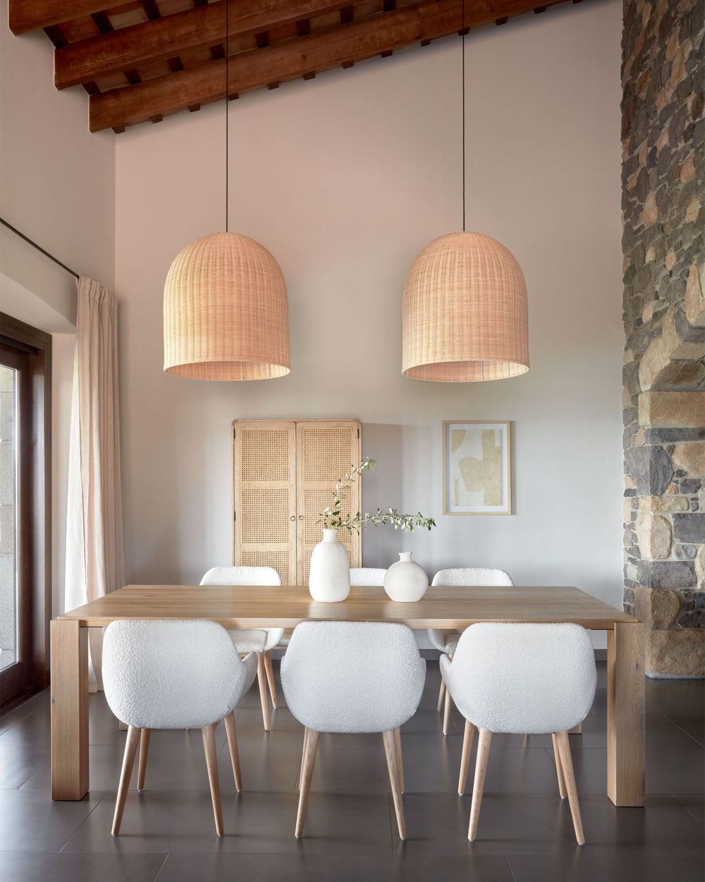 Armstoel KONNA - Wit bouclé / hout KAV CC5212J33