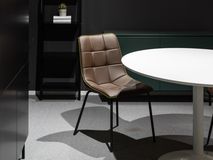Stoel LUCCA - Grijs/taupe lederlook PDM LUB ST