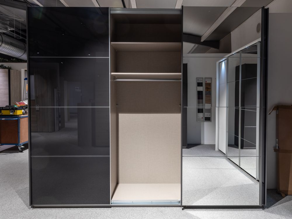 Kleerkast KULMBACH met spiegel - Basalt C-RCH KUH271MGBS QUDEM