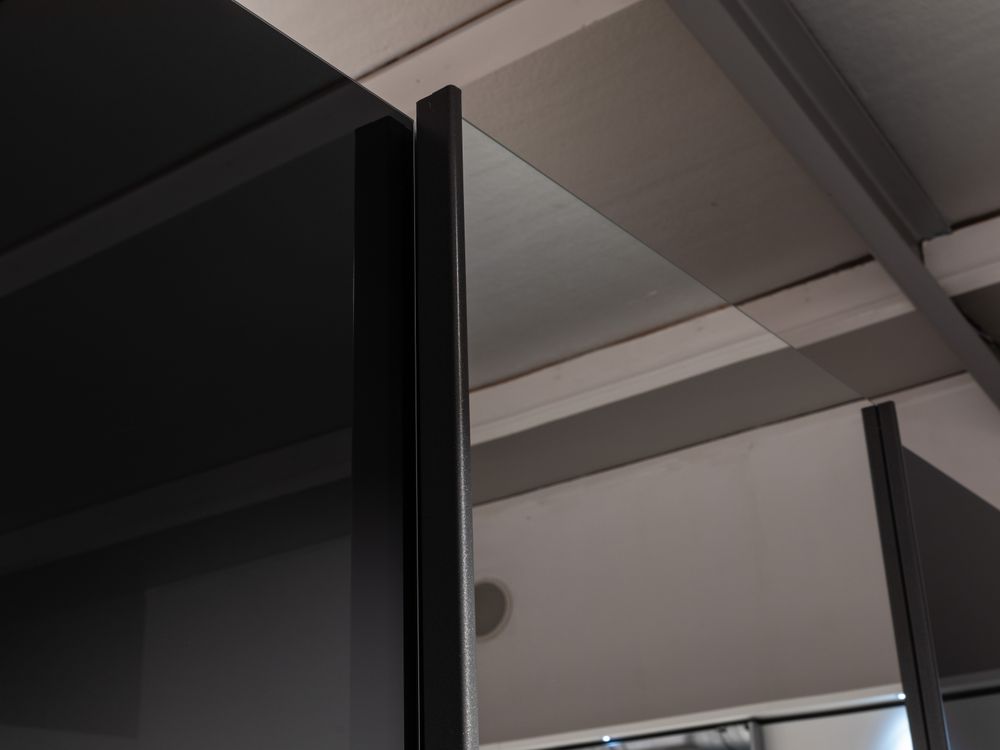 Kleerkast KULMBACH met spiegel - Basalt C-RCH KUH271MGBS QUDEM