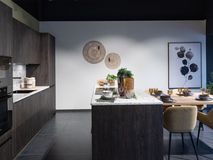 Keuken SOFIA in donker hout KEUKEN SOFIA WEB