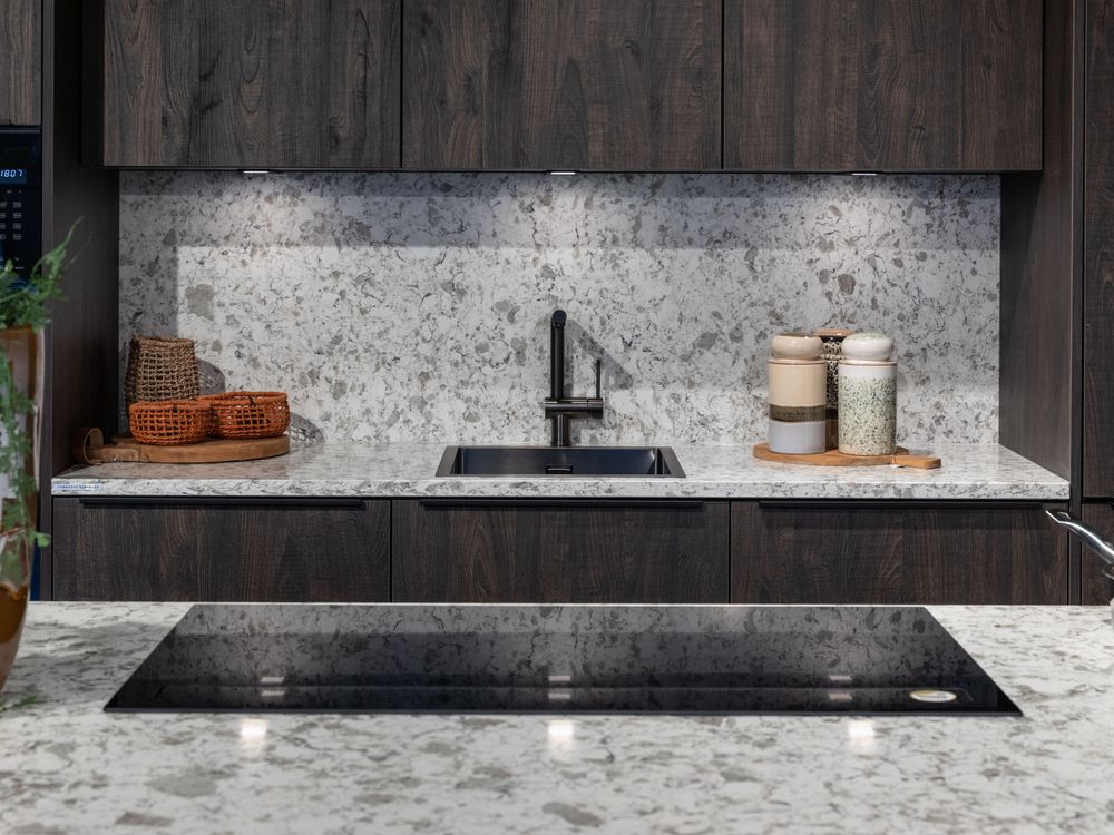 Keuken SOFIA in donker hout KEUKEN SOFIA WEB