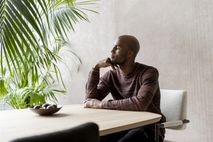 Tafel ARVADA ovaal/poten aan zijkant - Naturel XOO 40623NAT