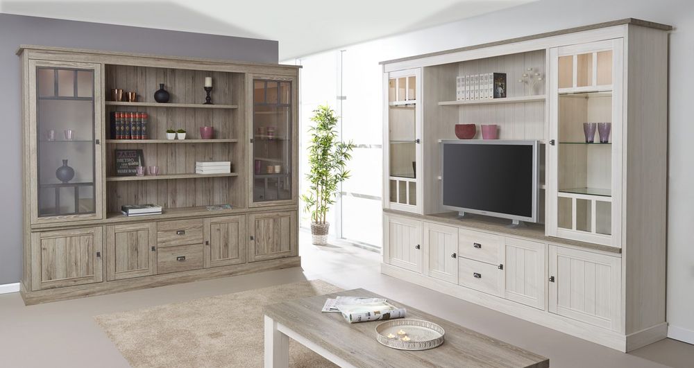 Vitrinekast YORK, van lariks- en kristaleikenhout, met vitrinedeuren en laden.