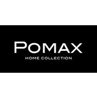 Logo van Pomax Home Collection in wit lettertype op een zwarte achtergrond.