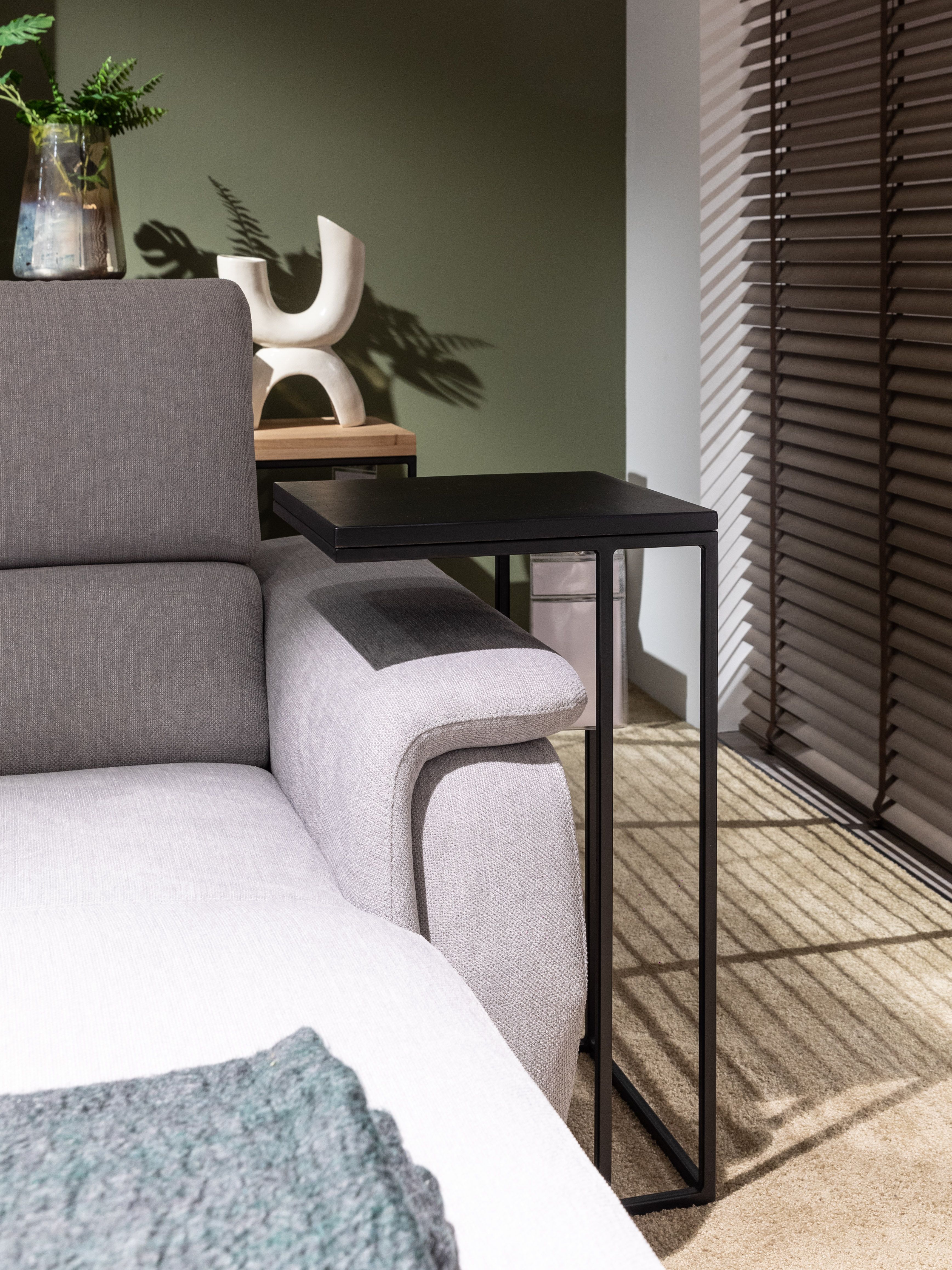 Bijzettafel KUBUS - Zwart metaal