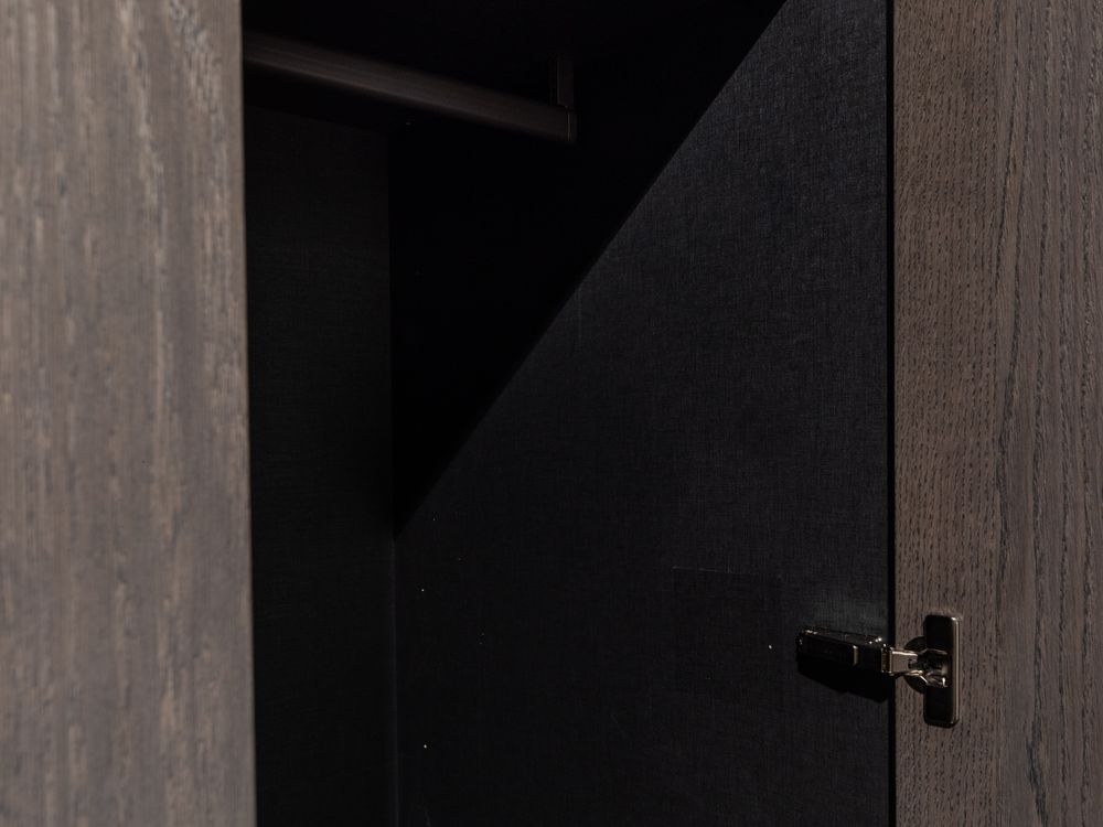 Draaideurkast ALPHA - Donkergrijs eikenfineer NVM 9908149