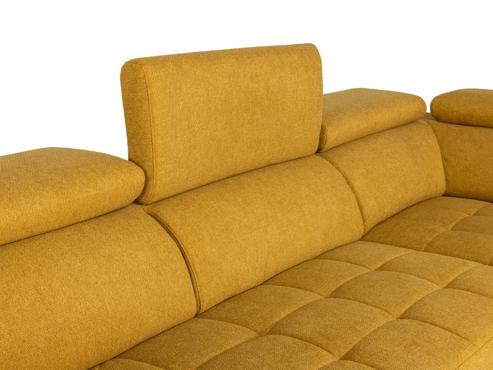 Detail van een gele hoekzetel ADA, bekleed met stoffen bekleding en met verstelbare hoofdsteun.