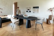 Eetkamertafel ARAWOOD - Massief eiken/Zwart XOO 46415NAT