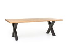 Eetkamertafel ABERDEEN met zandkleurig houten blad en zwarte metalen cross poten.