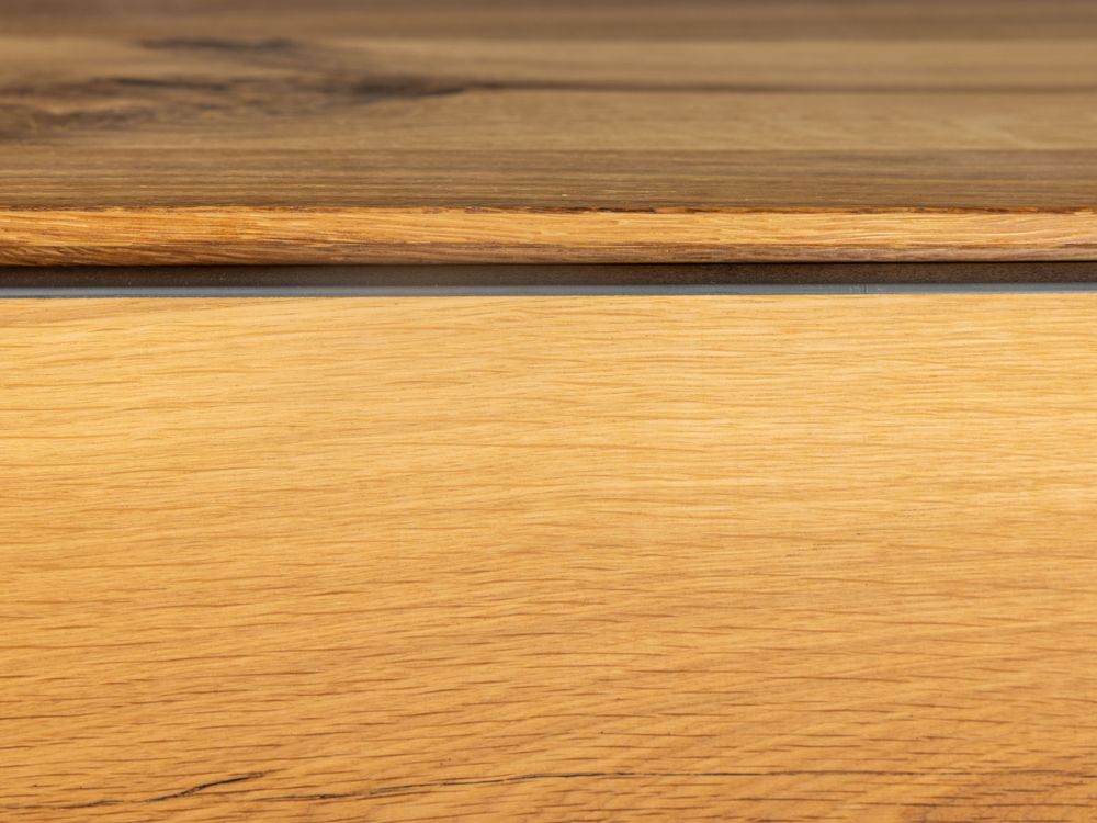 Vitrinekast FINLAND - Balkeneik fineer HAV-2-000005