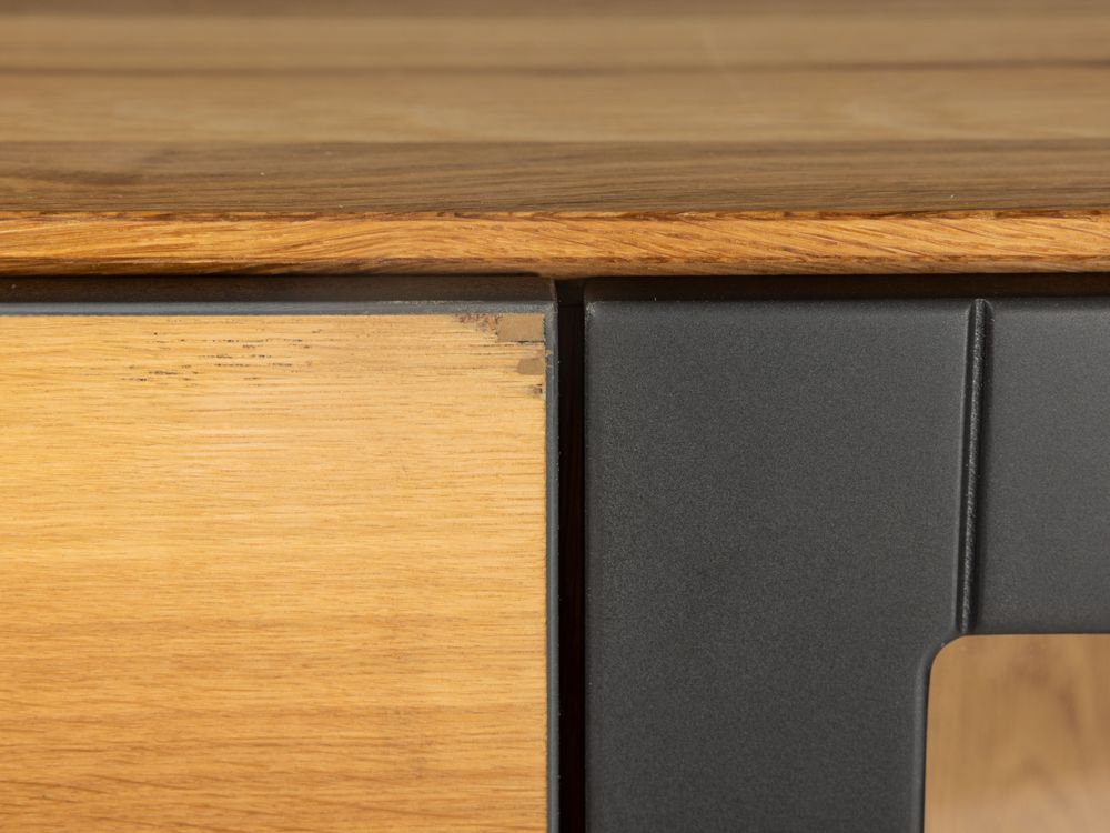 Vitrinekast FINLAND - Balkeneik fineer HAV-2-000005