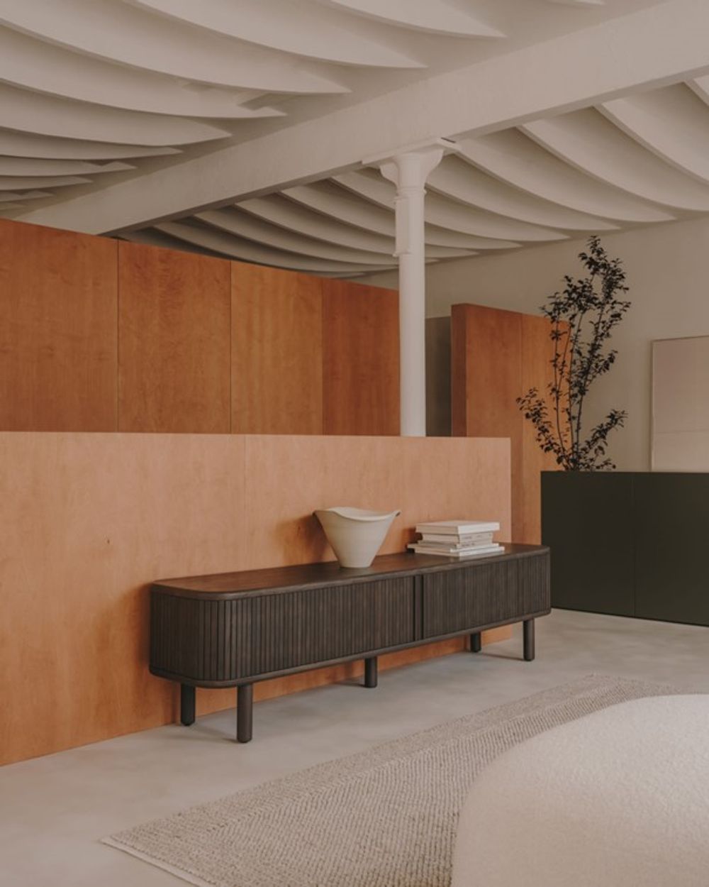 Tv-meubel MAILEN - Donker essenfineer KAV M1000013MM51