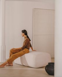 Voetbank Martina - Witte schapenvacht KAV S83180HI39